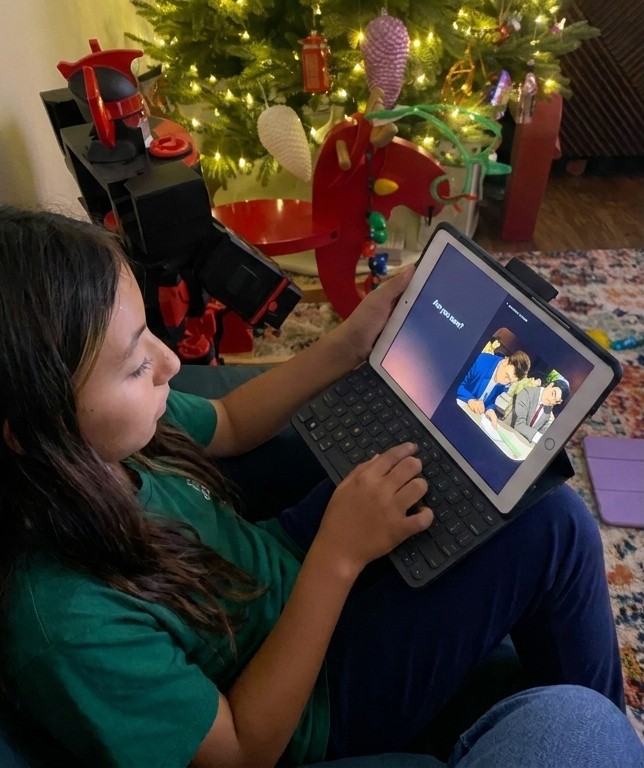 Mia learning with Sapiene